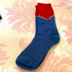 NWOT Mens shark novelty printed pattern socks.